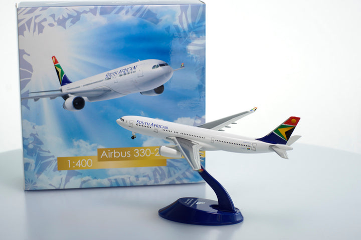 South African Airways Airbus A330-200 1:400 scale diecast model aircraft landing gear