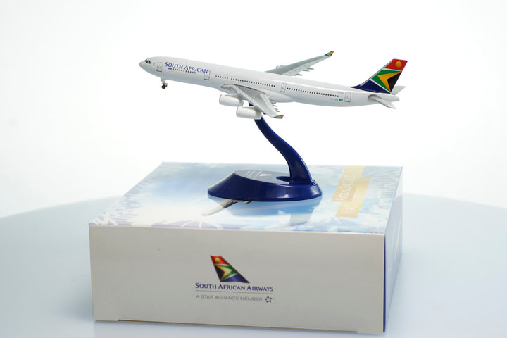 South African Airways Airbus A340-300 model aircraft detail diecast finish